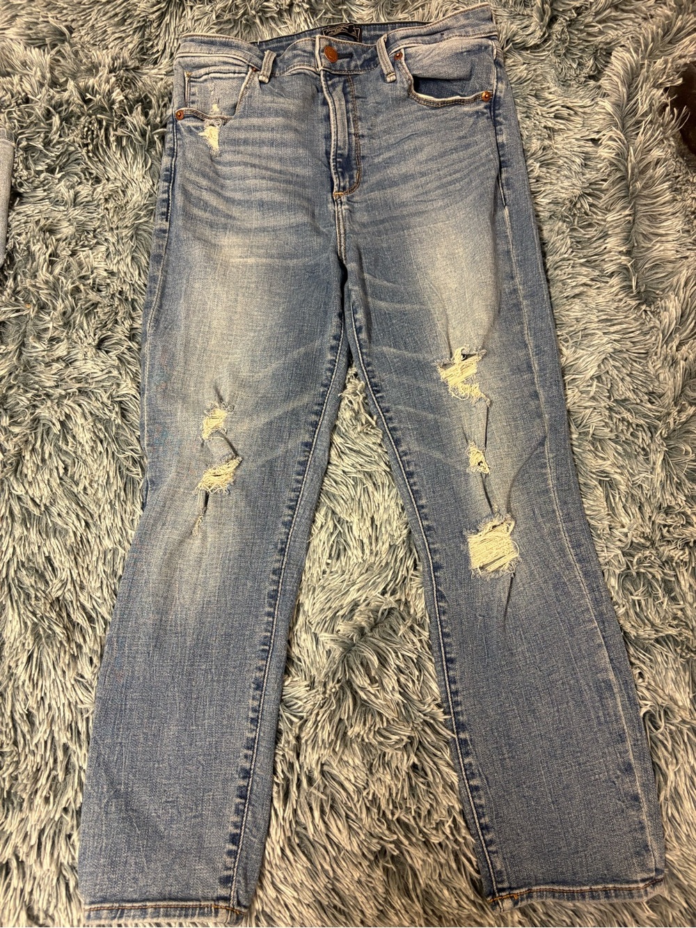 Abercrombie & Fitch Light Blue Distressed Cropped Jeans